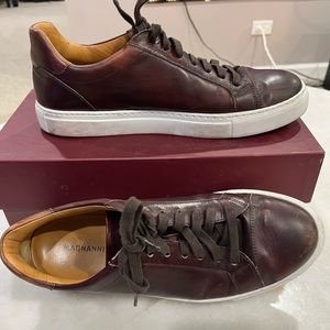 Magnanni size 9.5 mens cordovan dress sneaker